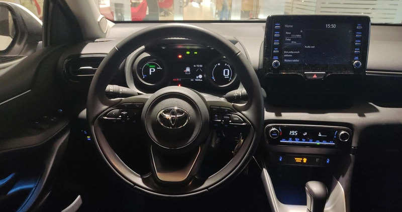 Toyota Yaris cena 96900 przebieg: 13617, rok produkcji 2022 z Chojnice małe 67